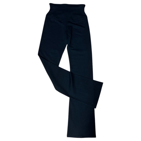 Yummie JODI BLACK SLIM STRETCH BOOTCUT SHAPING LEGGING Size Small Black nwt - Picture 12 of 15